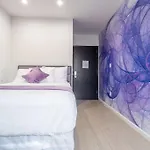 Ninety Five Fordham / St. Barnabas Hospital 4* New York