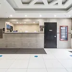 Ninety Five Fordham / St. Barnabas Hospital Hotel 4*