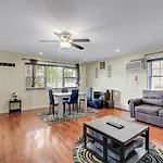 Modern Cozy 3br Just 10 Mins From Jfk! *
