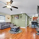 Holiday home Modern Cozy 3br Just 10 Mins From Jfk! *