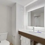 Hotel 1200