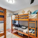 Holiday home Modern Cozy 3br Just 10 Mins From Jfk! New York