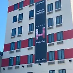 Hotel Ninety Five Near Parkchester