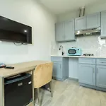 Hotel Ninety Five Near Parkchester 4*
