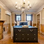 Apartment 1899 Historic Luxury Brooklyn Brownstone *