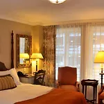 Hotel The Street 3*