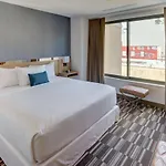 Microtel By Wyndham Long Island Hotel