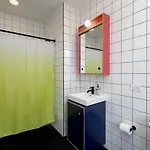 Placemakr Street Aparthotel 4*