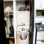 Newly Renovated Heart Of Lower East Side 2Br 1Ba, 5 Min Walk To Soho, 1 Block To Whole Foods, Washer Dryer!