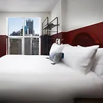 Hotel Civilian