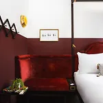 Hotel Civilian