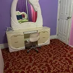 A Lavish Room In Queens