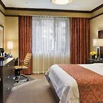 The Pearl 4*