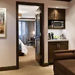 The Pearl New York