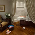 Hotel Plaza Athenee