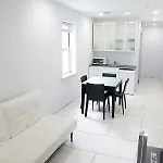 Un Place Apartment New York