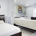 Un Place Apartment New York