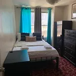 Guest house A Peaceful In Queens *