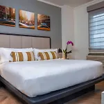 Citadines Connect Fifth Avenue 3*