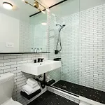 Hotel The @ 3*