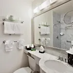 U Fifth Avenue, Empire State Building 3*
