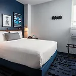 U Fifth Avenue, Empire State Building 3*