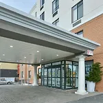Hotel Country & By Radisson, Staten Island
