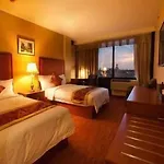 Ramada By Wyndham Flushing Queens Hotel