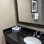 Fairfield & By Marriott Staten Island Hotel