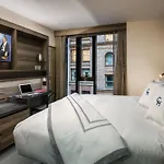 Carnegie 4*