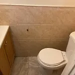 A Pleasant In Queens Guest house