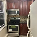 Guest house A Pleasant In Queens *