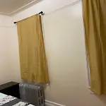 A Pleasant In Queens Guest house