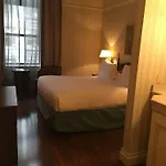 Hotel Avalon