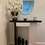 1br In Sunnyside 15 Min To Manhattan *