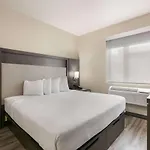 Western Executive Residency Bronx 3*
