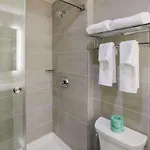 Hotel Western Executive Residency Bronx