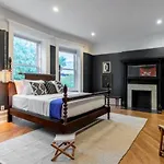 Spectacular Vacation Home With Excellent Location In New York