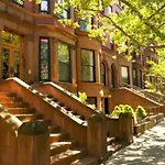 Spectacular Vacation Home With Excellent Location In New York