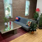 Homestay Urban Jungle Oasis In Queens! *