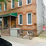 Urban Jungle Oasis In Queens! Homestay
