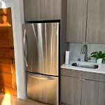 Urban Jungle Oasis In Queens! Homestay New York