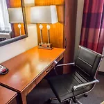 Hotel Sleep Long Island - Manhattan View 3*