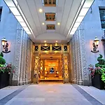 Aparthotel Lombardy New York