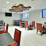 Country & By Radisson, Staten Island
