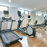 Country & By Radisson, Staten Island Hotel