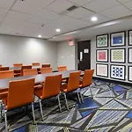 Country & By Radisson, Staten Island Hotel 3*
