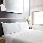 Radisson Street 4*