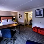 Hampton & Staten Island Hotel