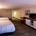 Hotel Hampton & Staten Island
